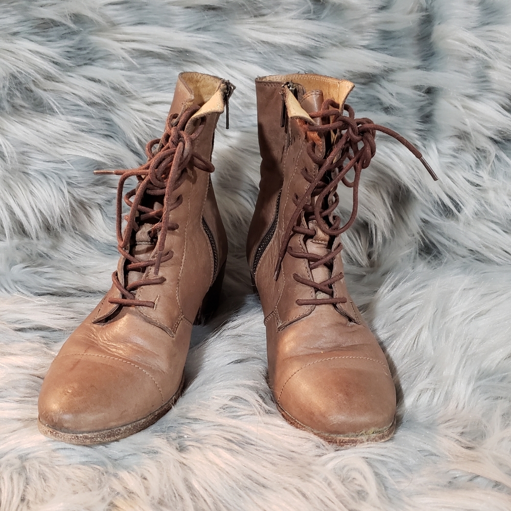 Frye Courtney boots